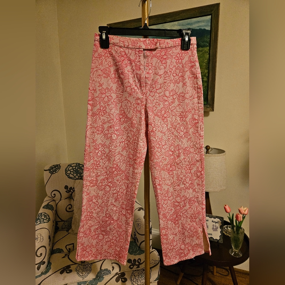 Bentley Arbuckle Floral Pink & White Capris Sz 2